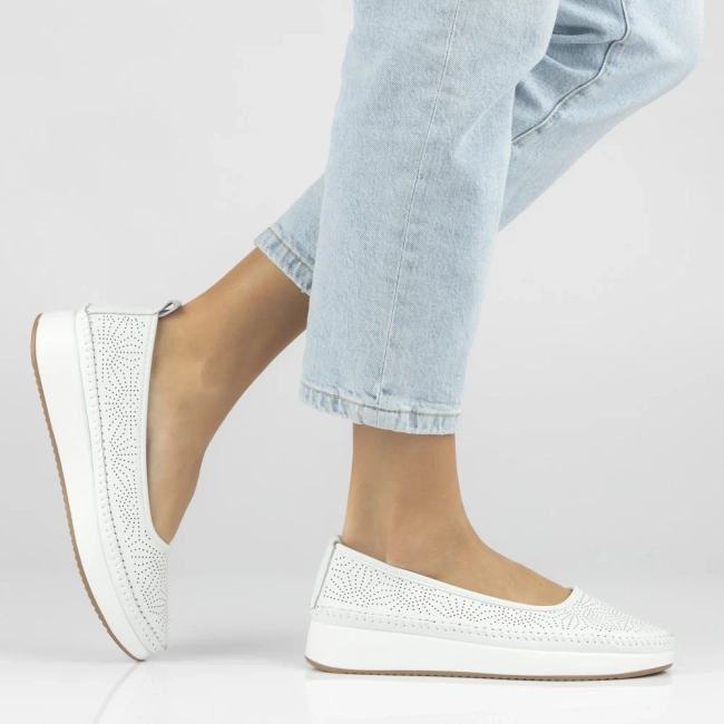 Leather sneakers Filippo DP7530/26 WH white