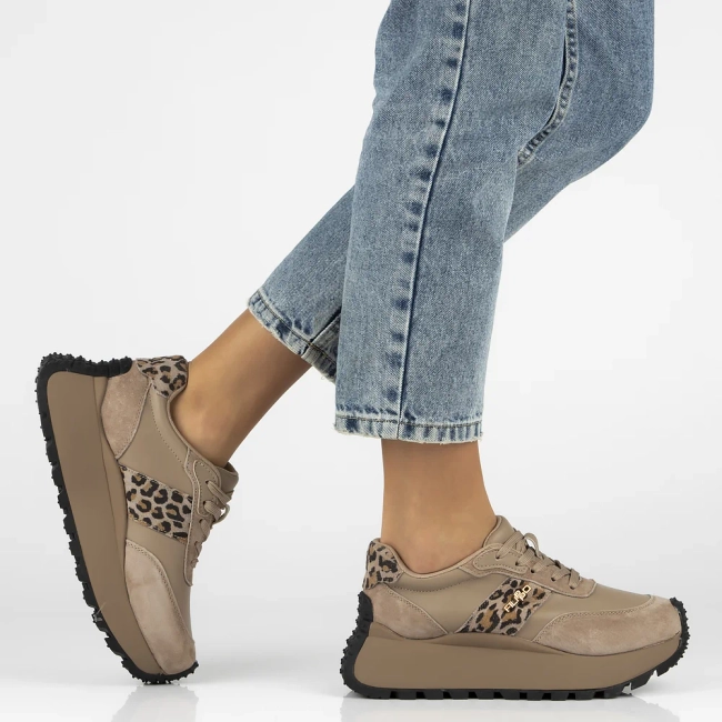 Leather sneakers Filippo DP6785/25 BE LEO brown