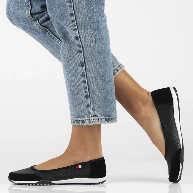 Leather ballerinas Filippo DP142/25 BK black