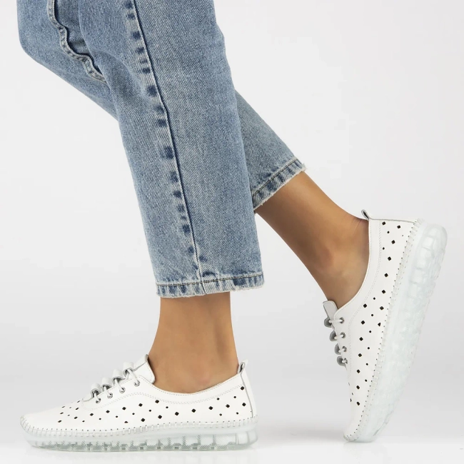 Leather shoes Artiker 54C0334 white