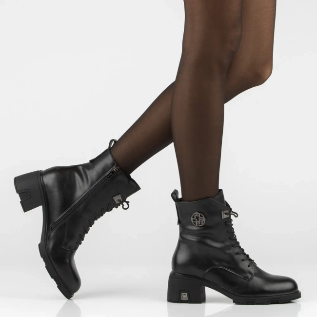 Leather heeled ankle boots Filippo DBT8030/26 BK black