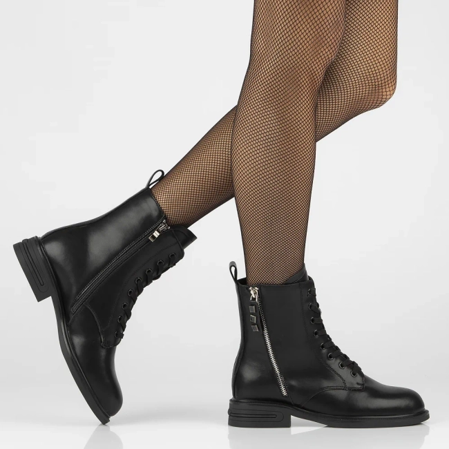 Leather ankle boots Filippo DBT6303/24 BK black