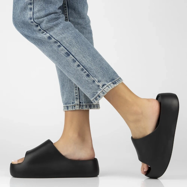 Klapki Filippo DK7113/25 BK czarne