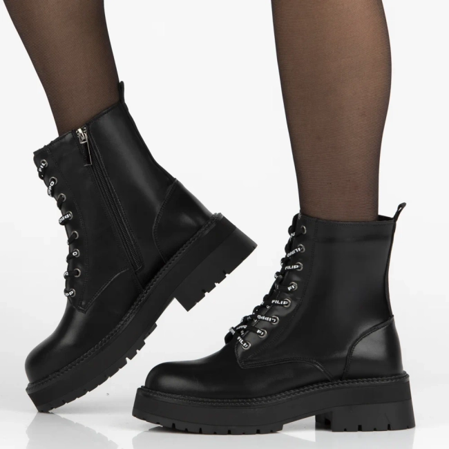 Leather ankle boots Filippo DBT7255/25 BK black