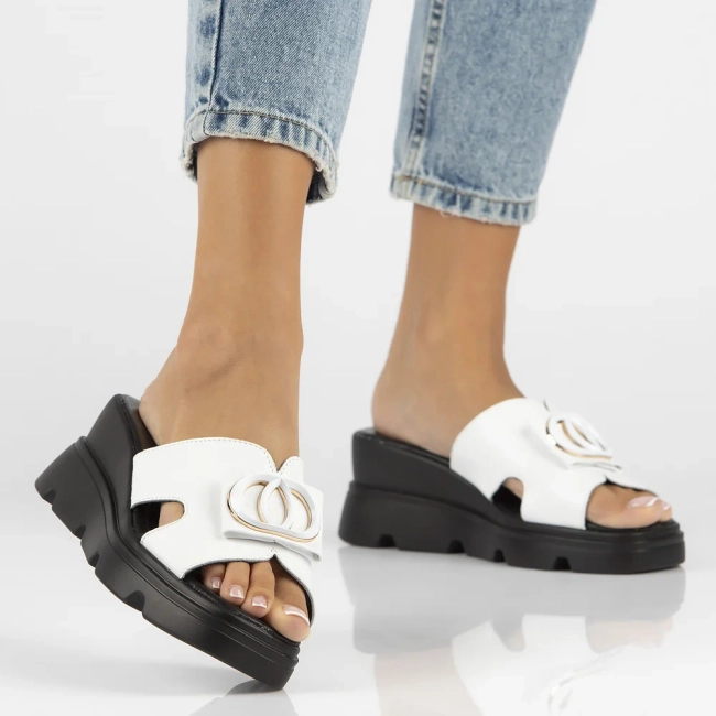 Leather slippers Filippo DK6078/24 WH white