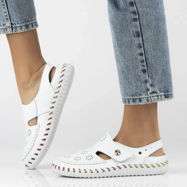 Leather shoes Artiker 54C1504 white