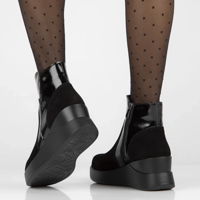 Leather ankle boots Filippo DBT4746/23 BK SU black