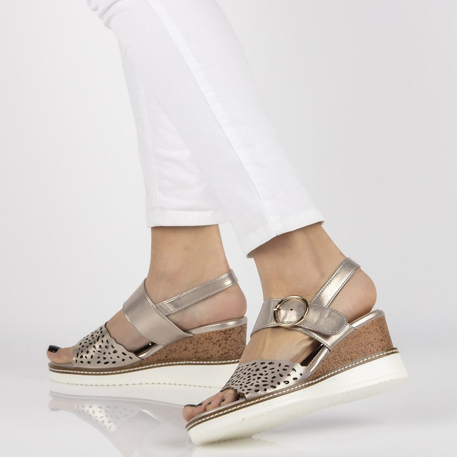 Wedge sandals Filippo DS2077/21 GO gold