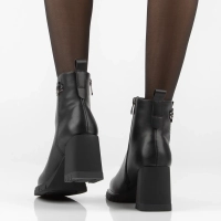 Leather heeled ankle boots Filippo DBT8187/26 BK black
