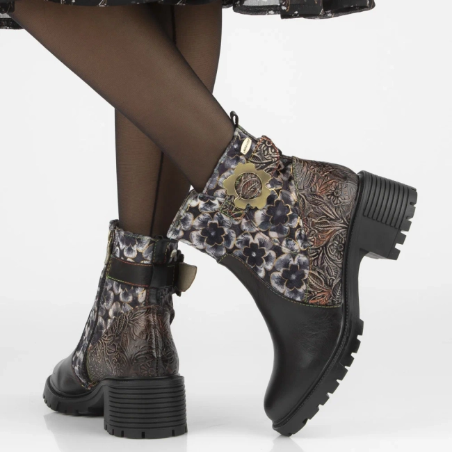 Leather ankle boots Laura Vita corineo 31 black