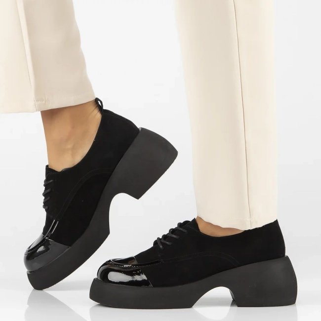 Skórzane półbuty na obcasie Filippo DP6271/24 BK czarne