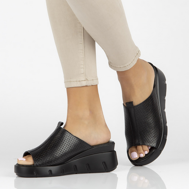 Leather flip-flops Filippo DK3594/22 BK black