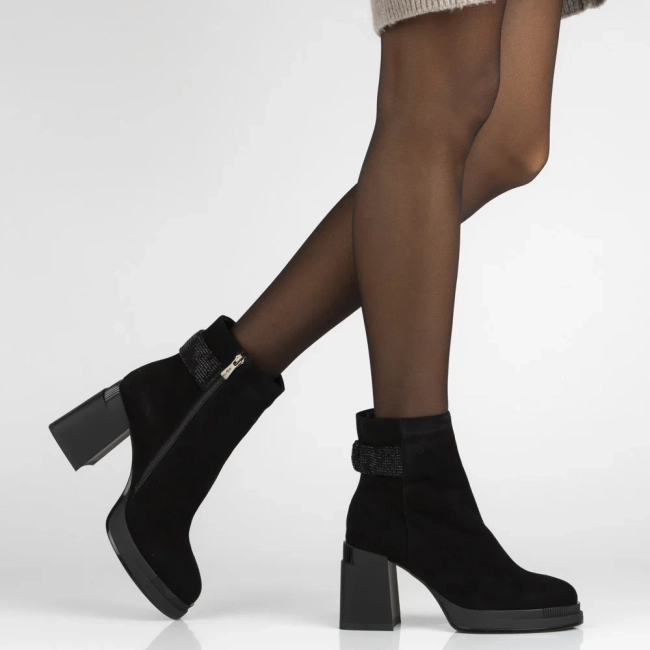 Leather ankle boots Filippo DBT7228/25 BK black