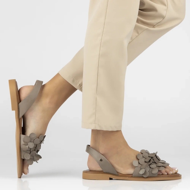 Leather sandals Filippo 40425 taupe