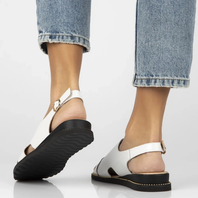 Leather sandals Filippo DS4470/25 WH white