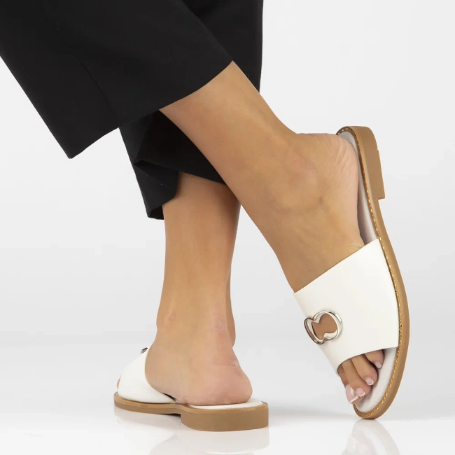 Klapki Filippo DK6216/24 WH białe