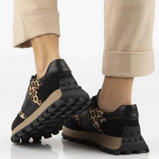 Skórzane sneakersy Filippo DP7112/25 BK LEO czarne