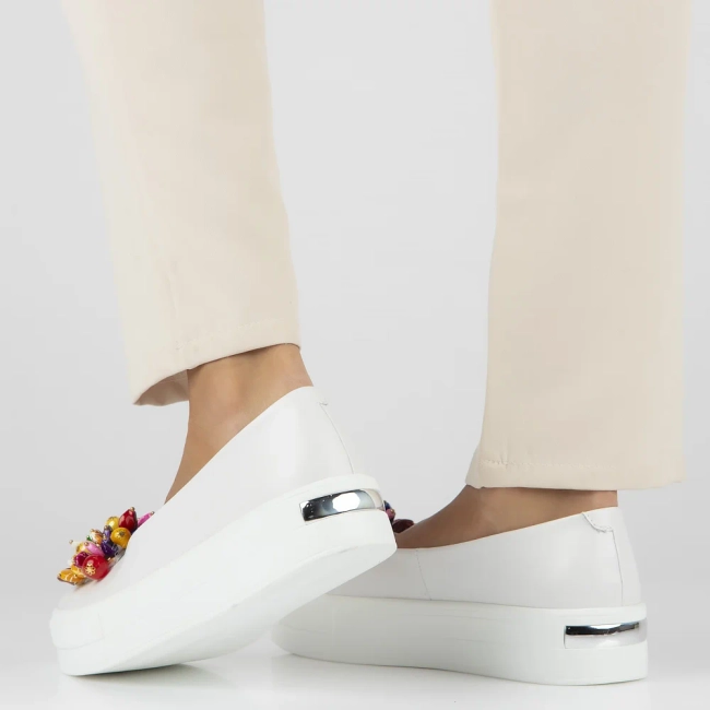 Leather shoes Filippo DP6024/24 WH white