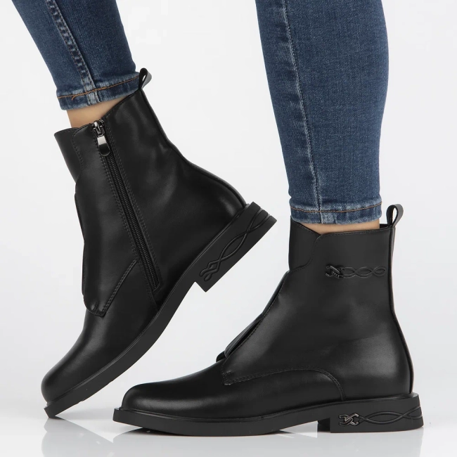 Leather ankle boots Filippo DBT6527/24 BK black