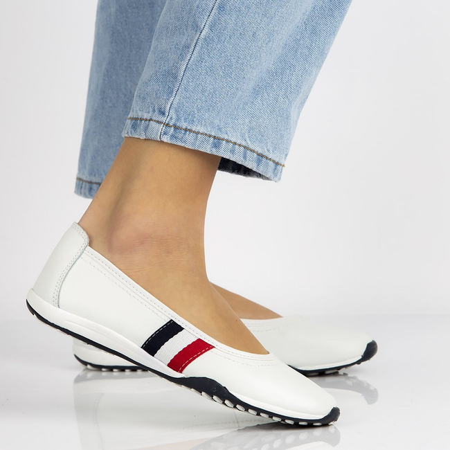 Skórzane baleriny Filippo DP2063/21 WH białe