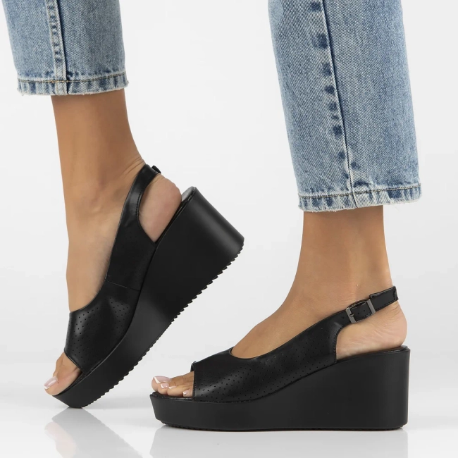 Leather sandals Filippo DS6204/24 BK black