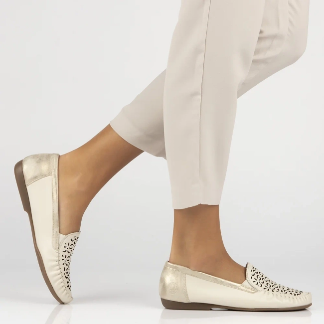 Skórzane mokasyny Rieker L6350-60 beżowe