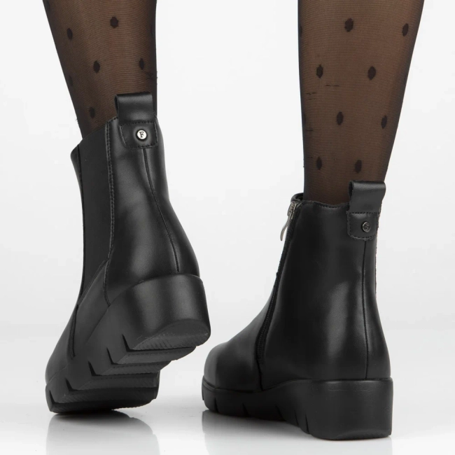 Leather ankle boots Filippo DBT7293/25 BK black