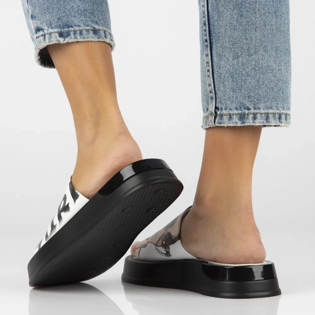 Leather slippers Filippo DK6158/24 WH white