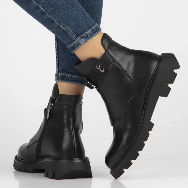 Leather ankle boots Filippo DBT6593/24 BK black