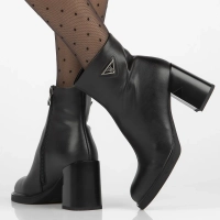 Leather ankle boots Filippo DBT6555/24 BK black