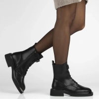 Leather ankle boots Filippo DBT7231/25 BK black