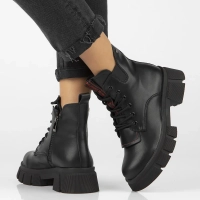 Skórzane botki na obcasie Filippo DBT6508/24 BK czarne