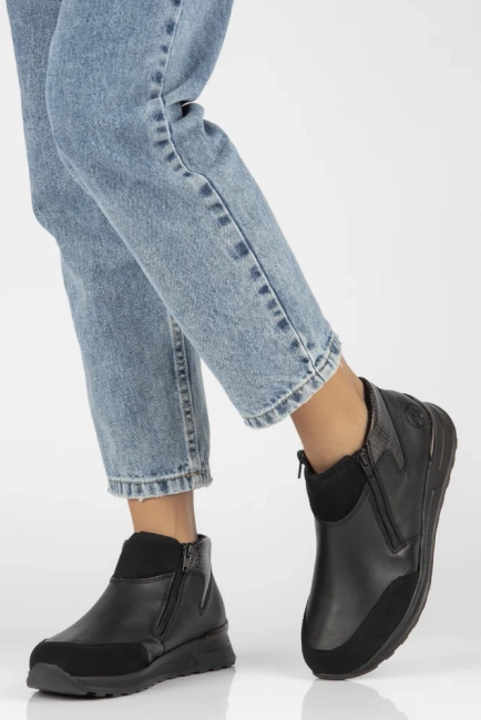 Skórzane sneakersy Rieker N1452-00 czarne