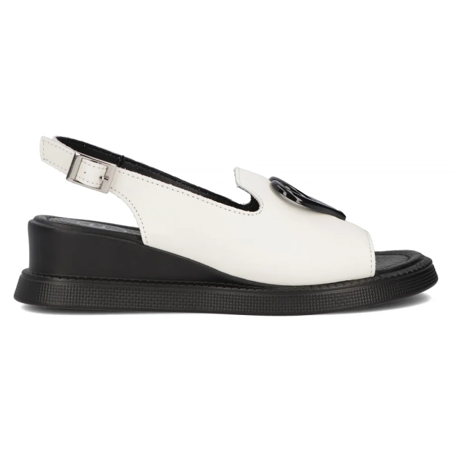 Leather sandals Filippo DS6069/24 WH white