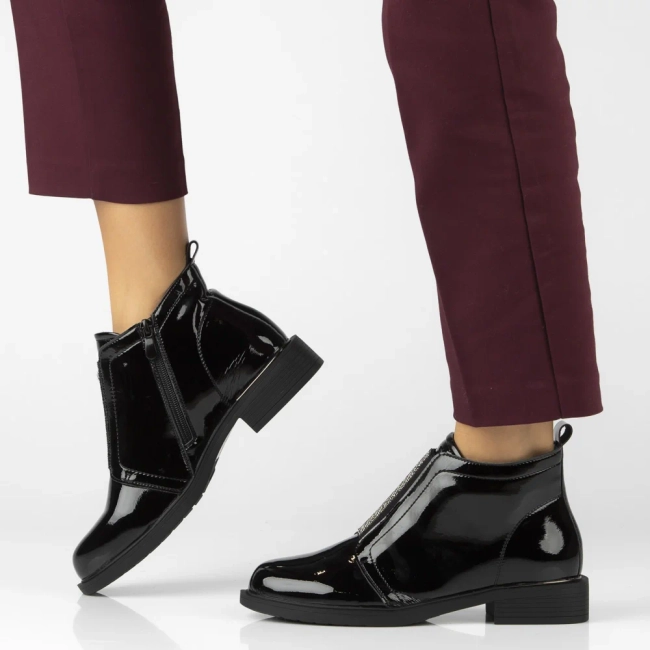 Leather ankle boots Filippo DBT7435/25 BK black