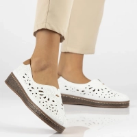 Leather shoes Filippo DP6235/24 WH white