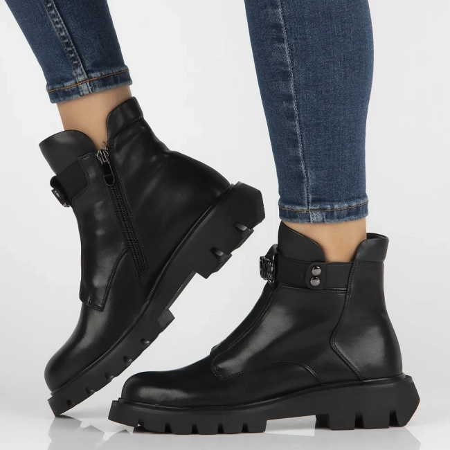 Leather ankle boots Filippo DBT6593/24 BK black