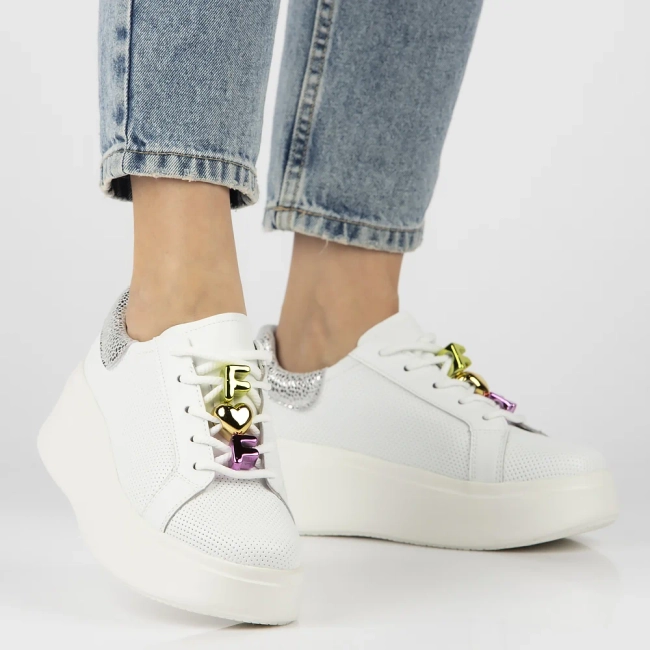 Skórzane sneakersy Filippo DP6793/25 WH białe