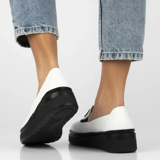 Leather shoes Filippo DP6801/25 WH white