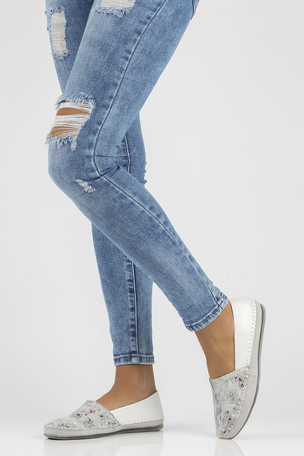 Skórzane półbuty Filippo DP031/22 WH BL białe