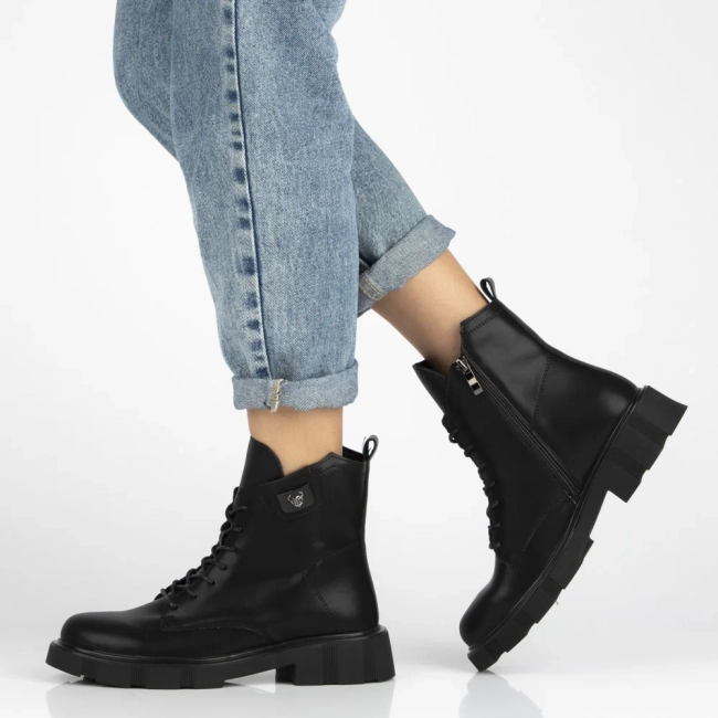 Skórzane botki na obcasie Filippo DBT7131/25 BK czarne