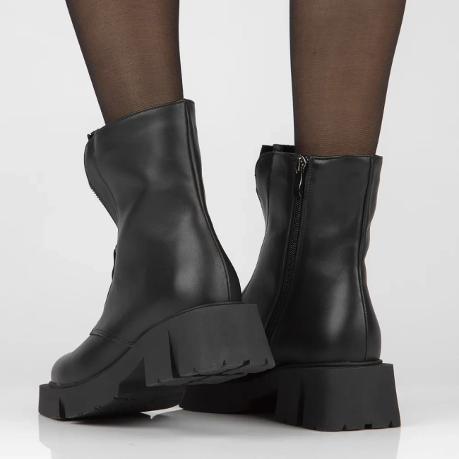 Leather ankle boots Filippo 2600 black