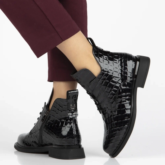 Leather ankle boots Filippo DBT7239/25 BK black