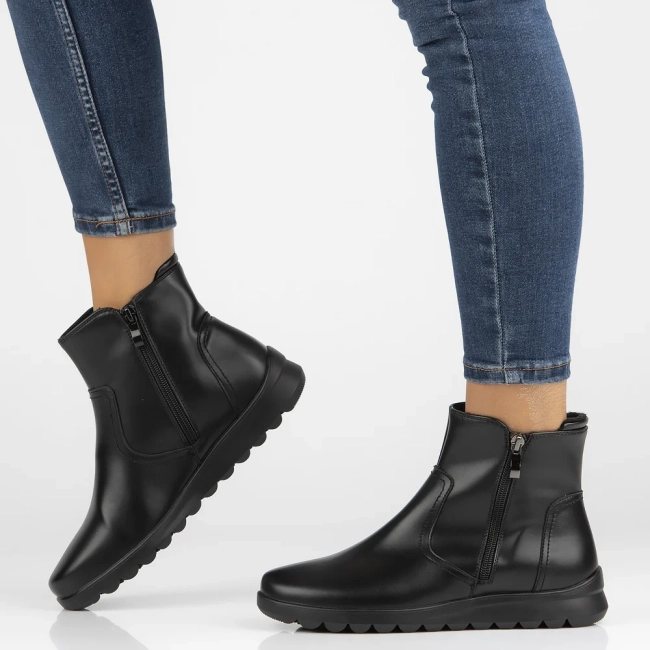 Leather ankle boots Filippo DBT6630/24 BK black