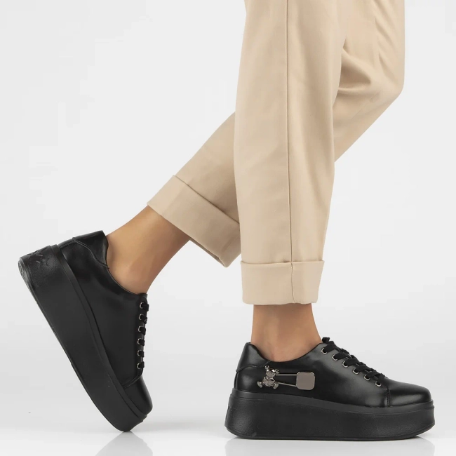 Skórzane sneakersy Filippo DP6423/24 BK czarne