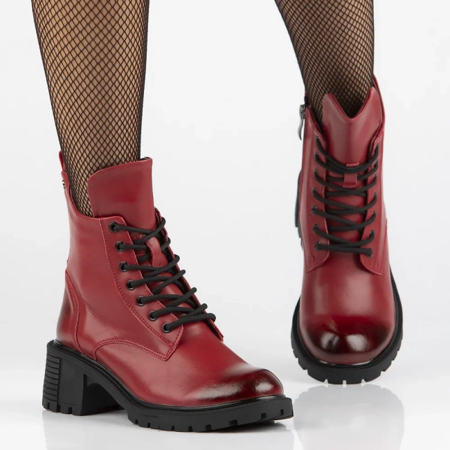 Leather ankle boots Filippo DBT6501/25 RD red