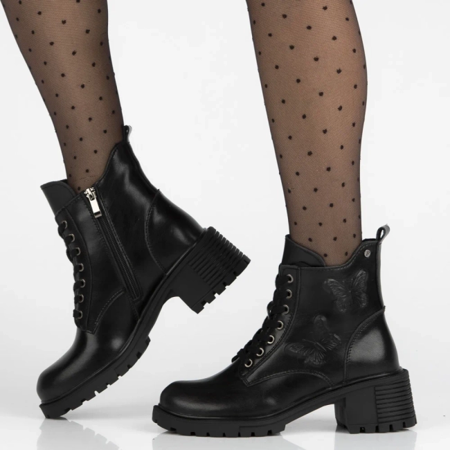 Leather ankle boots Filippo DBT7133/25 BK black