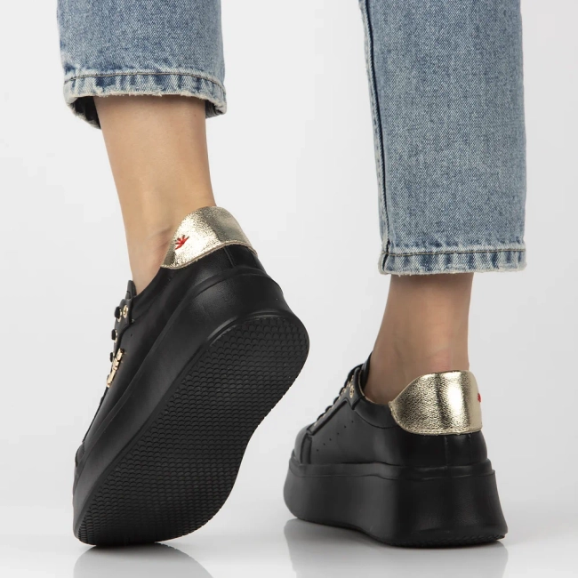 Leather sneakers Filippo DP6790/25 BK black