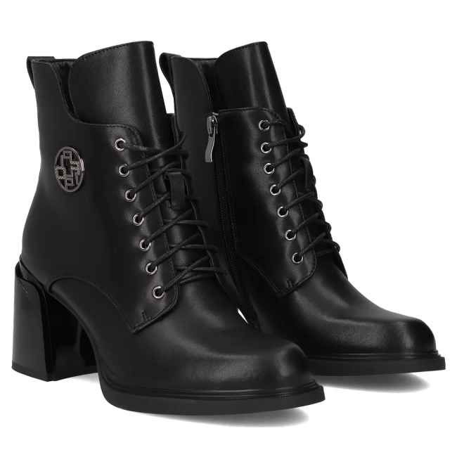 Leather ankle boots Filippo DBT7320/25 BK black