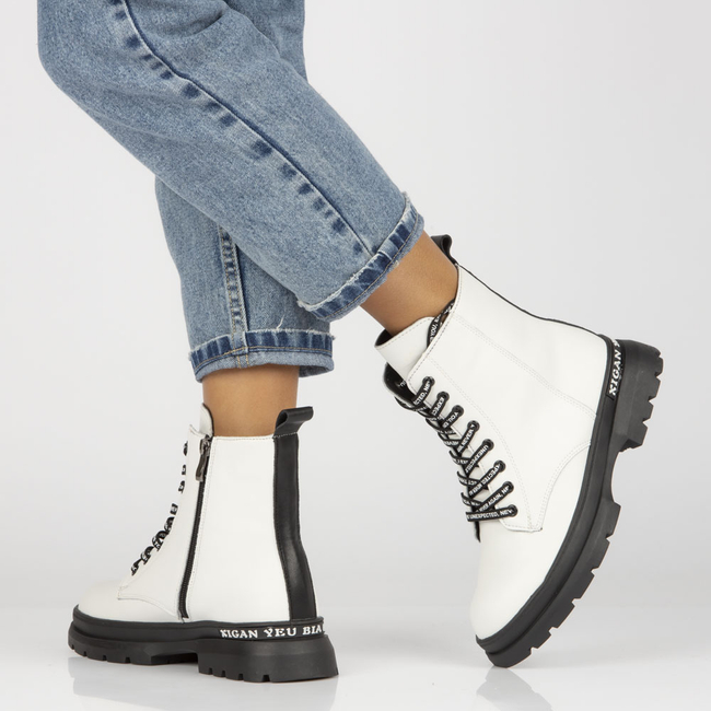 Leather ankle boots Filippo DBT3974/22 WH white